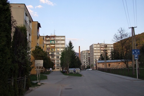 Jarková ulica , sídlisko Rozkvet. 
